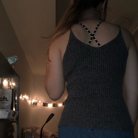 Grey tank top - Picture 3 of 3
